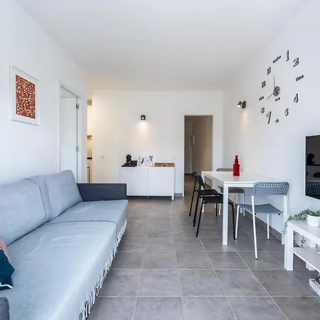 Modern 2 Bdr Flat W/balcony And Pool By Lovelystay * 알부페이라