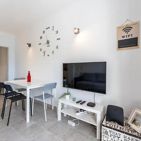 Apartment Modern 2 Bdr Flat W/balcony And Pool By Lovelystay Albufeira